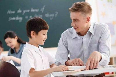 浙商证券证交所 将英语“踢出”高考，取消其主科地位？教育部回应来了！谁料到，螳螂捕蝉黄雀在后，“新教改”实施后，急哭一众家长：这比英语还难！